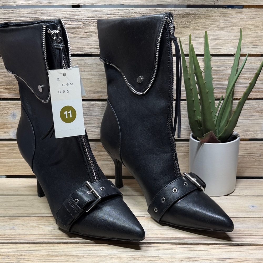 A New Day Mickey Point Toe Moto Ankle Boots NWT Size 11